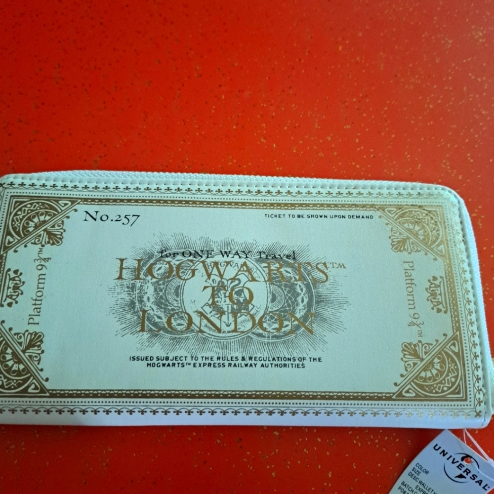 Warner Bros. Hogwarts Express Ticket Wallet - Gold and White